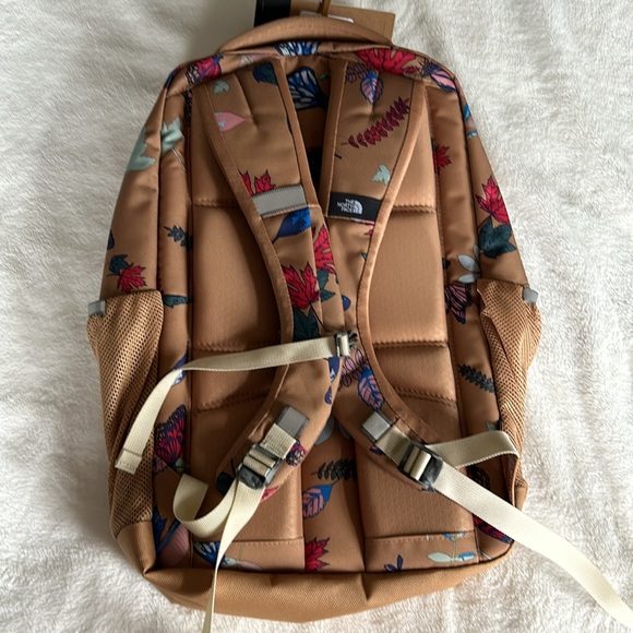 NWT The North Face full laptop backpack in floral and butterfly print - Picture 4 of 6